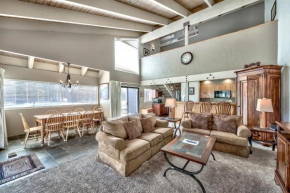 4 Bedroom Lakeview Townhouse with Loft - Sleeps 10! townhouse
